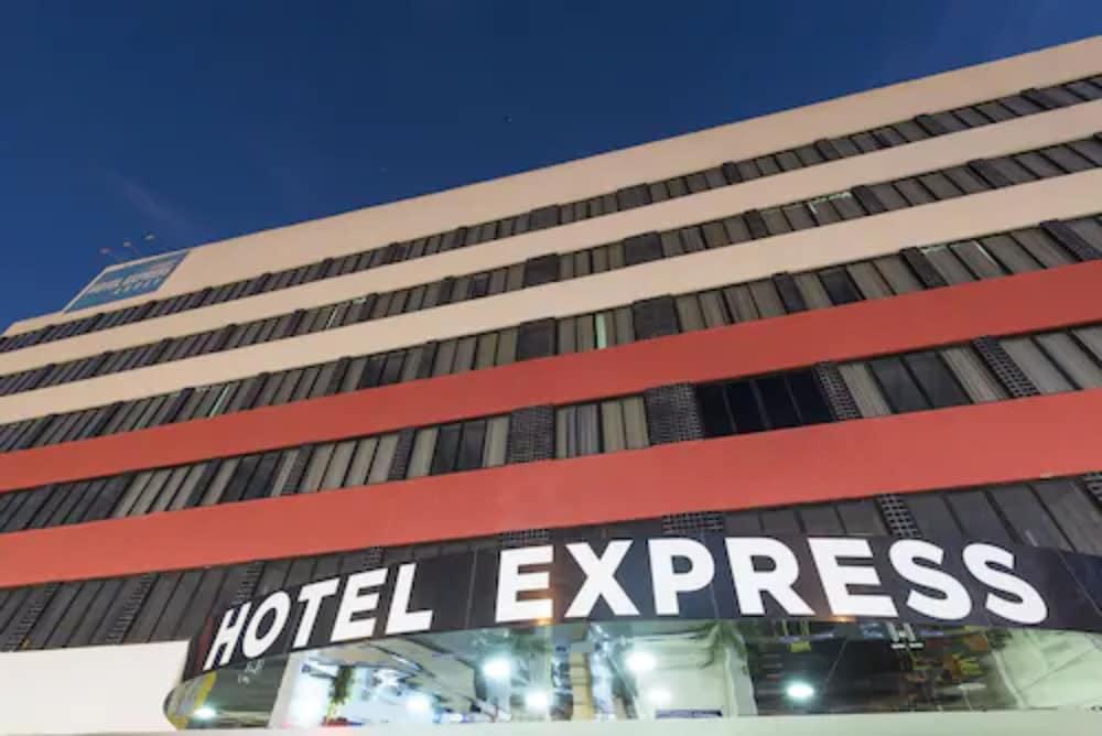 Hotel Express Arrey - Терезина Экстерьер фото